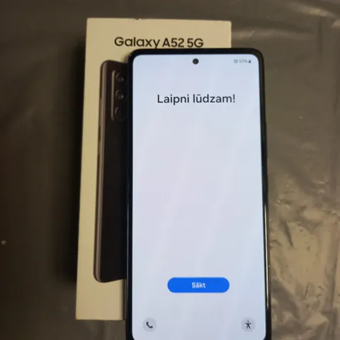 BOXED SAMSUNG GALAXY A52 5G IN BLACK