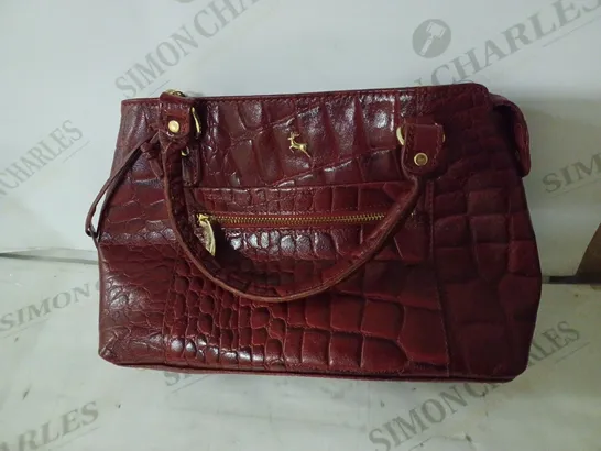 ASHWOOD CROC LEATHER MEDIUM MULTIWAY BAG - RED