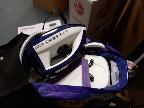 RUSSELL HOBBS STEAM GENERATOR IRON - PURPLE/WHITE