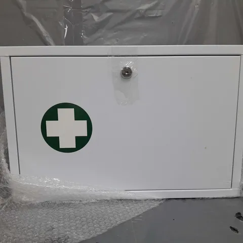 WHITE FIRST AID BOX