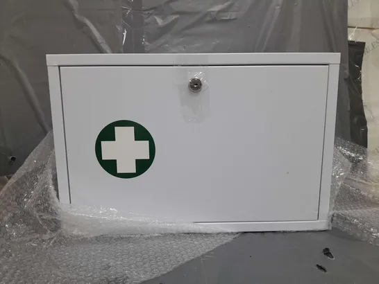 WHITE FIRST AID BOX