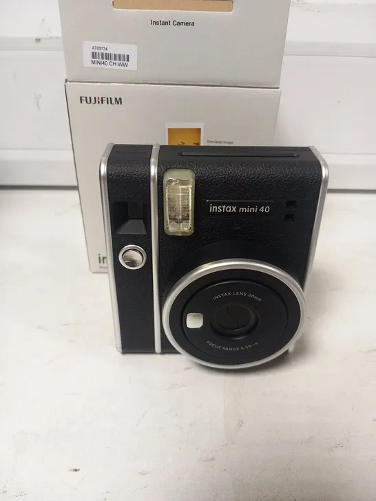 BOXED FUJI FILM INSTAX MINI 40 INSTANT CAMERA