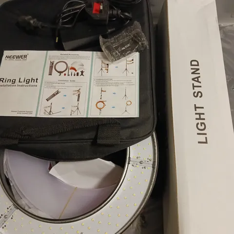 NEEWER RING LIGHT WITH STAND