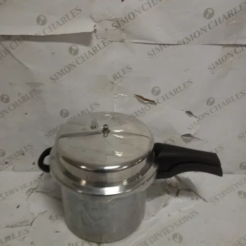 PRESTIGE HIGH DOME PRESSURE COOKER