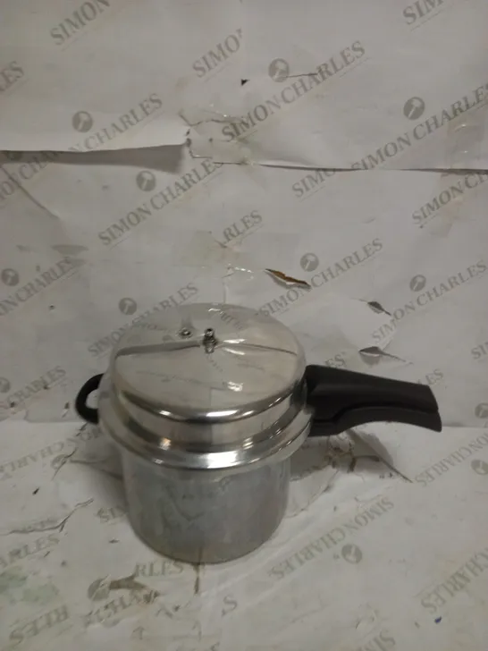 PRESTIGE HIGH DOME PRESSURE COOKER