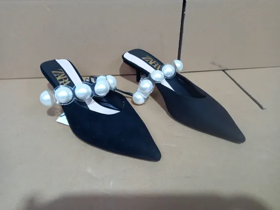 PAIR OF ZARA SIZE 38 BLACK BEJEWELLED SHOES