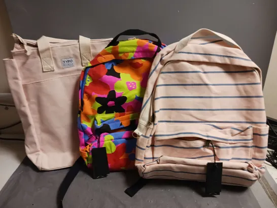 APPROXIMATELY 6 ASSORTED BACKPACKS 