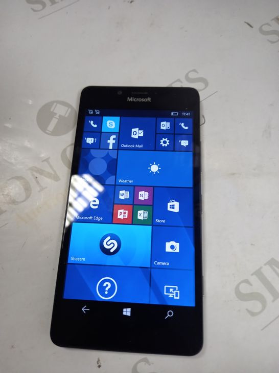 MICROSOFT LUMIA 950