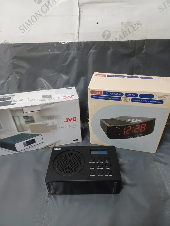 APPROXIMATELY 9 ELECTRICAL ITEMS TO INCLUDE JVC RADIO AND LOGIK CLOCK RADIO