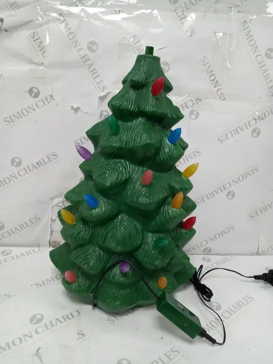 MR CHRISTMAS INDOOR OUTDOOR MOLDED CHRISTMAS TREE