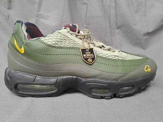 PAIR OF NIKE AIR MAX SHOES IN GREEN/GOLD UK SIZE 10