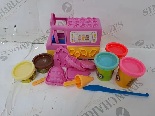 PLAY-DOH PEPPA'S ICE CREAM PLAY-SET RRP £21.99