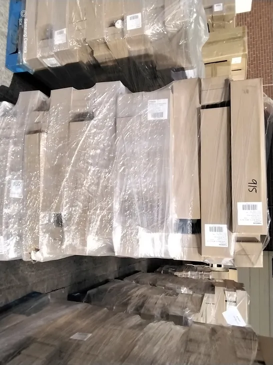 PALLET OF BRAND NEW 3M PEFC HEARTS ROLL WRAP - APPROXIMATELY 132 BOXES 9 PER BOX