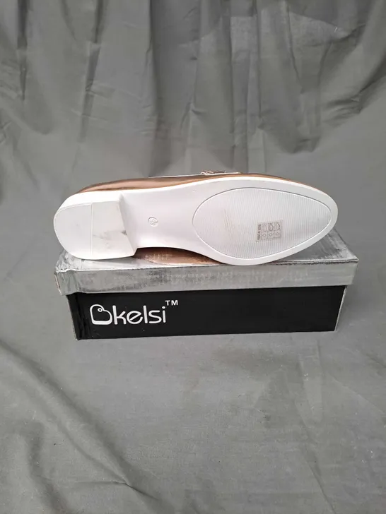 BOX OF APPROXIMATELY 10 PAIRS OF KELSI LOAFER SHOES IN ASSORTED COLOURS - VARIOUS SIZES 