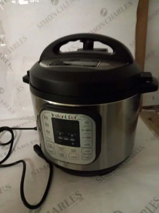 INSTANT POT DUO SMART PRESSURE COOKER