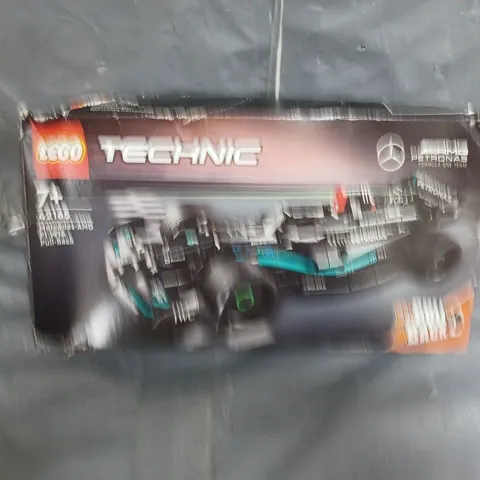 LEGO TECHNIC MERCEDES-AMG F1 W14 E PERFORMANCE PULL-BACK