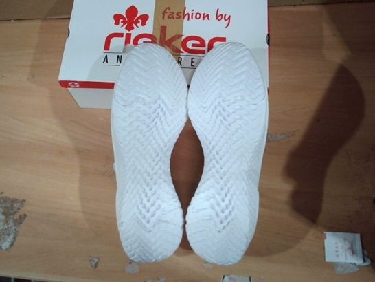 BOXED PAIR OF NIKE REACT TRAINERS WHITE SIZE 10