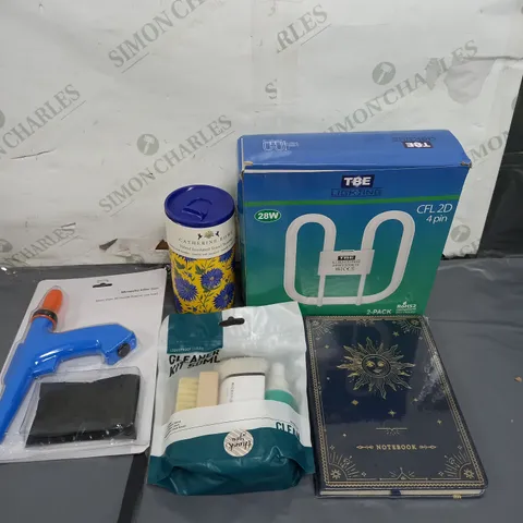 BOXED LOT OF APPROXIMATELY 17 HOUSEHOLD ITEMS TO INCLUDE LIGHTING, NOTEBOOK AND KITCHEN UTENSILS