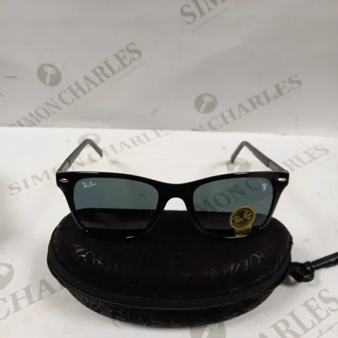 RAY-BAN G-15 BLACK FRAMED SUNGLASSES 