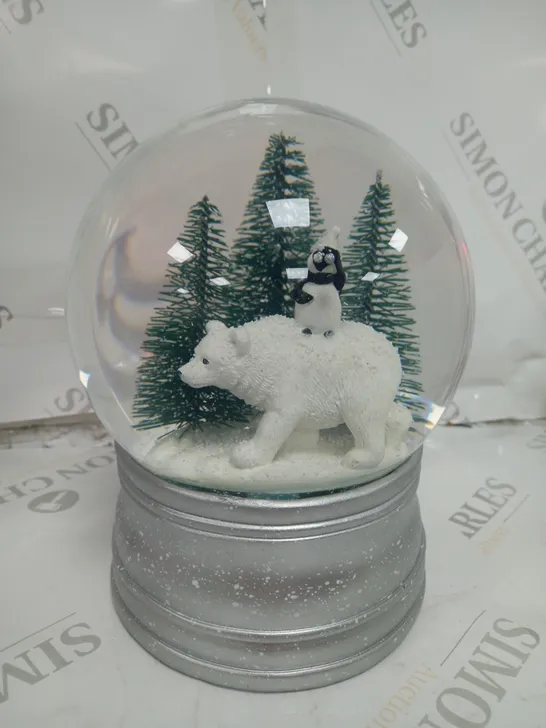 BOXED CHRISTMAS THEMED SNOW GLOBE POLAR BEAR & PENGUIN