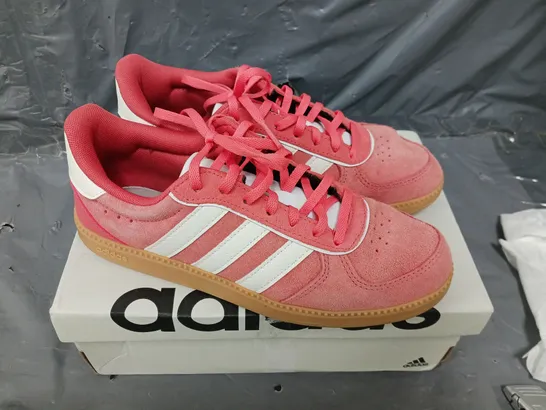 ADIDAS BREAKNET STEEK SUEDE SIZE 5