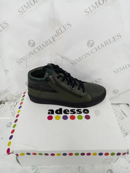 BOXED ADESSO LUNA ZIP TRAINERS, BLACK - SIZE 8