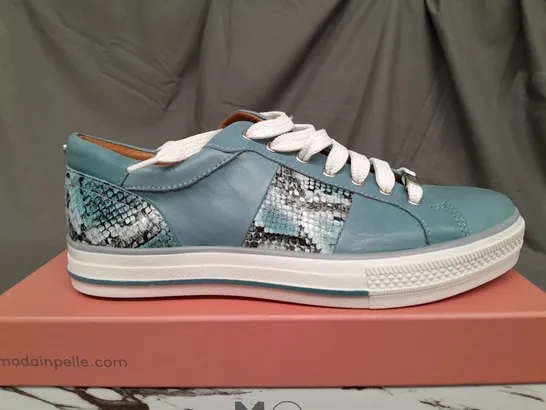 BOXED PAIR OF MODA IN PELLE ASTRIPE LIGHT BLUE LEATHER TRAINERS - SIZE 7