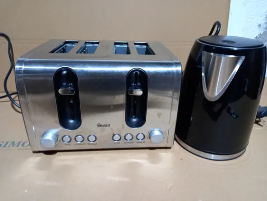 SWAN KETTLE & TOASTER 4-SLICE TWIN PACK - BLACK