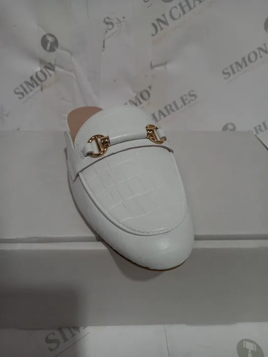 DUNE WHITE-CROC PRINT LEATHER SLIM SOLE BACKLESS SHOES SIZE 5
