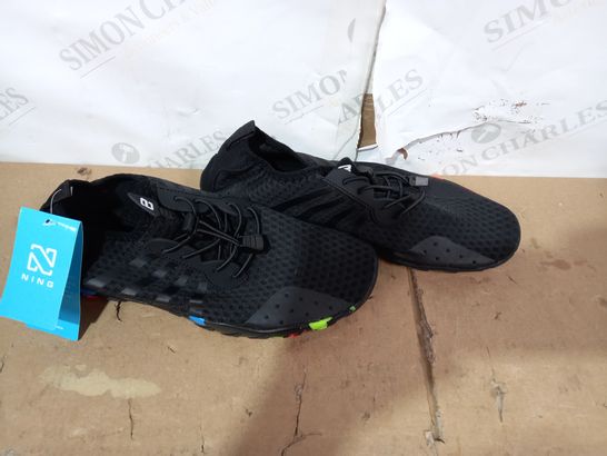 PAIR OF NING BLACK SPORTS SHOES SIZE UNSPECIFIED