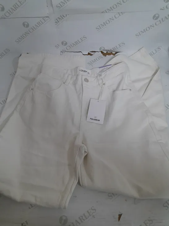 PULL & BEAR WIDE LEG WHITE JEANS - EUR 40