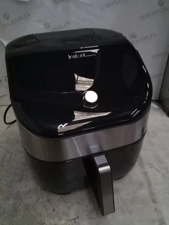 INSTANT VORTEX PLUS 6 IN 1 AIR FRYER 