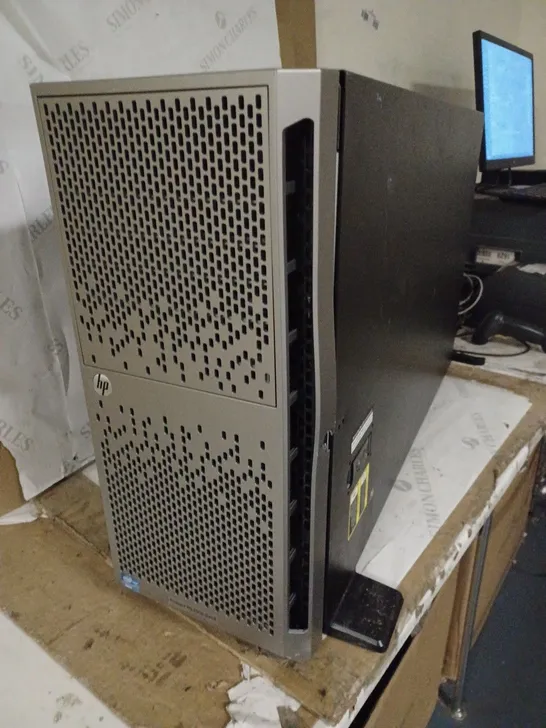 HP PROLIANT ML350P GEN8 TOWER SERVER