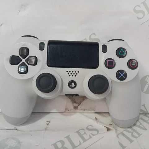 SONY PLAYSTATION 4 DUALSHOCK 4 WIRELESS CONTROLLER IN WHITE