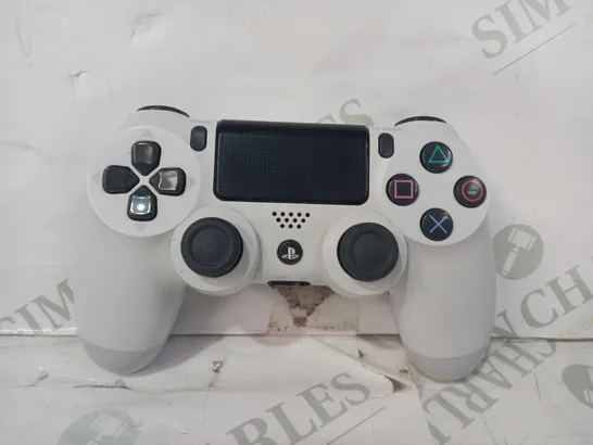 SONY PLAYSTATION 4 DUALSHOCK 4 WIRELESS CONTROLLER IN WHITE