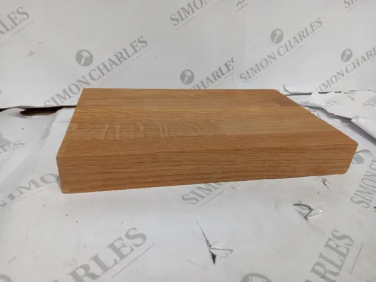 SOLID WOOD CHOPPING BOARD 