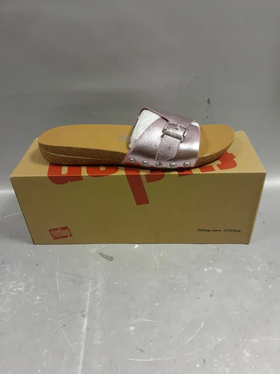 BOXED PAIR OF FITFLOP IQUSHION ADJUSTABLE BUCK METALLIC LEATHER SLIDERS - 6