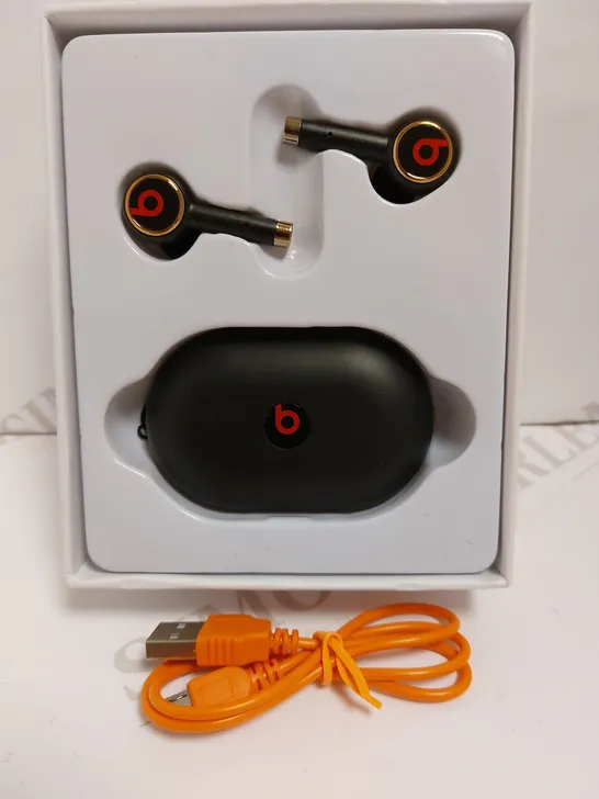 BEATS WIRELESS TOUR3 EAR BUDS - BLACK WITH RED/GOLD DETAILS