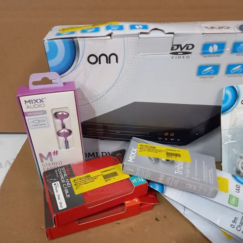LOT OF ASSORTED ITEMS TO INCLUDE ONN HDMI DVD PLAYER, ONN MICRO USB MAINS CHARGER, MIXX M# WIRED EARPHONES, BLACKWEB SYNC AND CHARGE CABLE, BLACKWEB MICRO USB TO USB-A CABLE, ETC. 