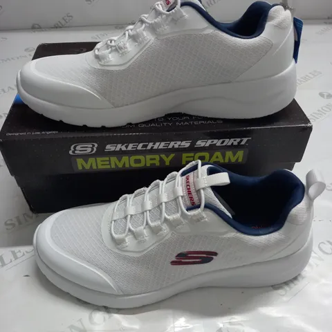 BOXED PAIR OF SKECHERS MEMORY FOAM WHITE TRAINERS - 9