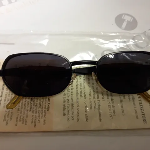 APPROXIMATELY 10 DIERRE STING SUNGLASSES - BOXED