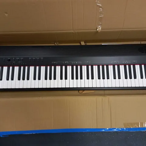ROLAND BLUETOOTH GO PIANO88 WITH SHEET MUSIC STAND