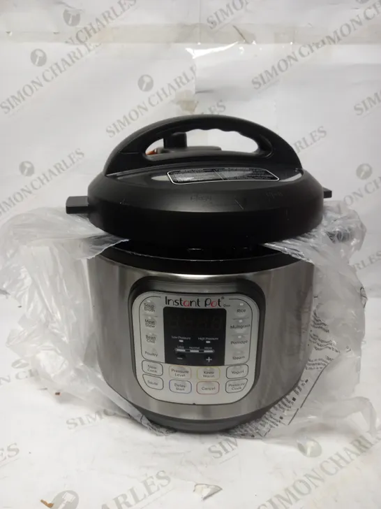 INSTANT POT DUO SMART PRESSURE COOKER