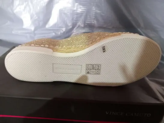 BOXED VINCE CAMUTO TAMBIE GOLD FABRIC SNEAKERS SIZE 3.5