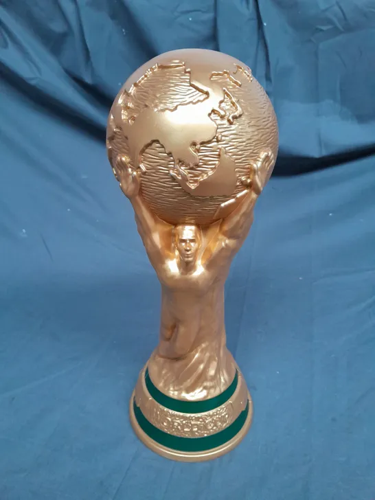 REPLICA WORLD CUP TROPHY