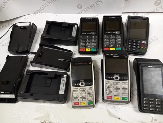 LOT OF 6 ASSORTED HANDHELD CARD TERMINALS TO INCLUDE INGENICO IWL250 AND CASTLES VEGA3000