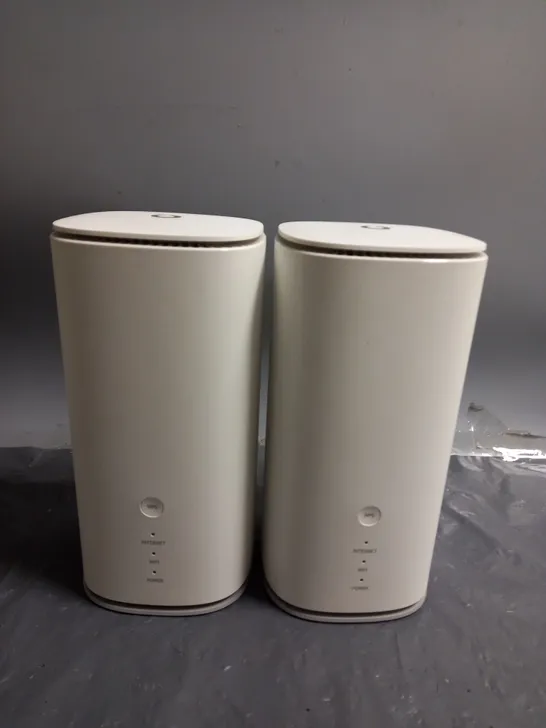 LOT OF 2 UNBOXED VODAPHONE GIGACUBES - MC888 ULTRA