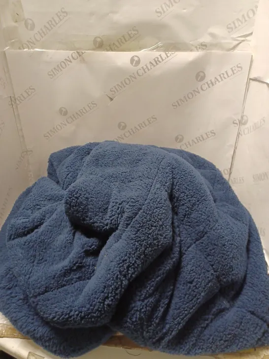 SLEEPDOWN WEIGHTED GRAVITY BLANKET IN NAVY