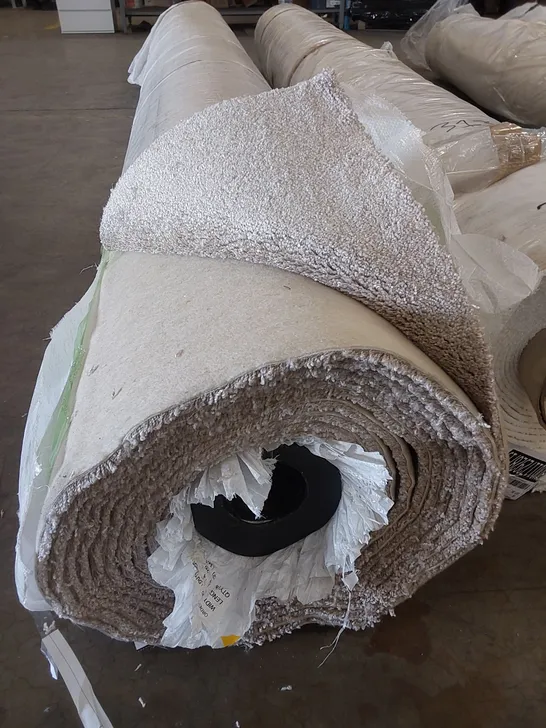 ROLL OF QUALITY DENVER PEANUT CARPET // SIZE: APPROX 4 X 11.1m