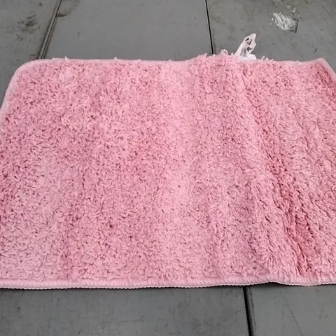 BRAND NEW GILDER BATH MAT SIZE 40CM X 55CM IN DARK PINK